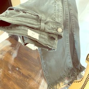 🙅🏻‍♀️SOLD🙅🏻‍♀️ Fringe Jeans